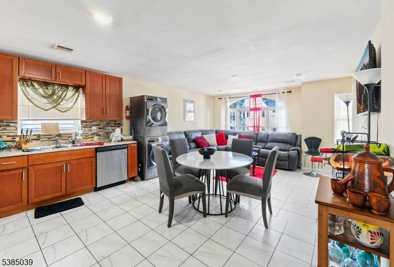 Paterson City, NJ 07501,22 Godwin Ave