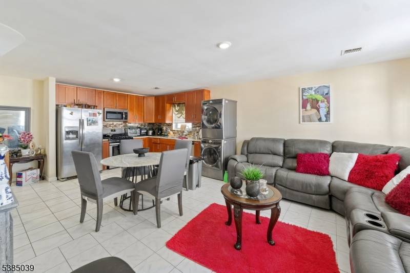 Paterson City, NJ 07501,22 Godwin Ave