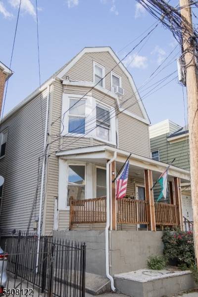 Newark City, NJ 07112,371 Badger Ave