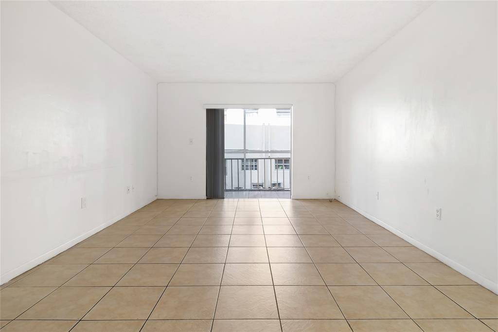 North Miami Beach, FL 33162,16750 NE 10th Ave #126