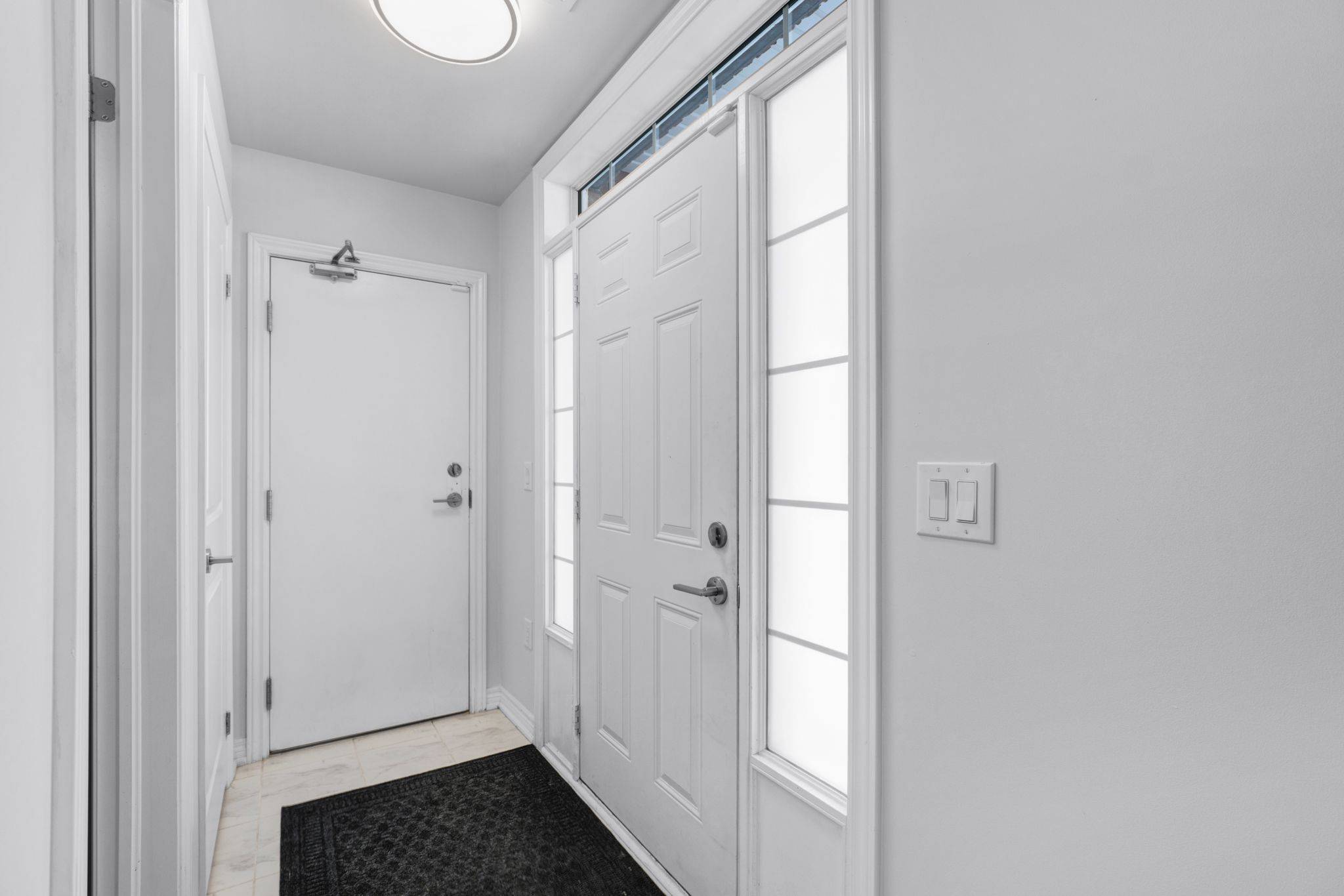 Oakville, ON L6H 0K7,277 Gatwick DR #101