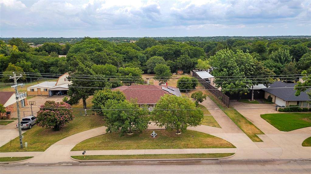 230 S Walnut Grove Road, Midlothian, TX 76065