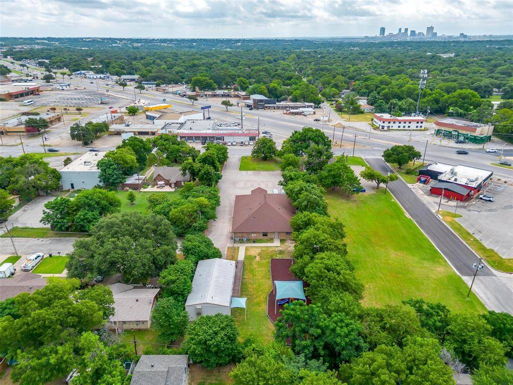 River Oaks, TX 76114,905 Roberts Cut Off