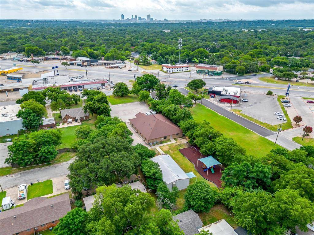 River Oaks, TX 76114,905 Roberts Cut Off