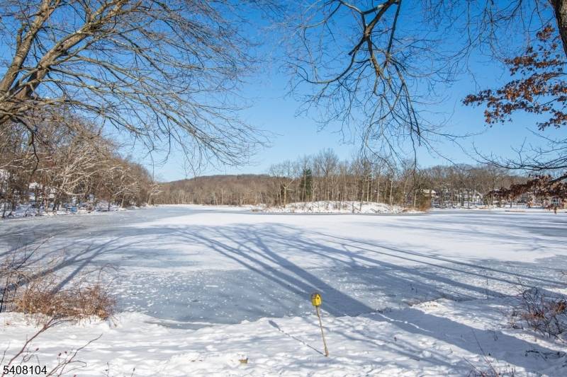 Denville Twp., NJ 07834,30 Edgewater Dr