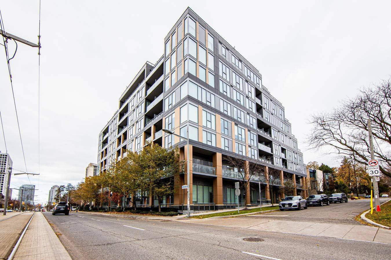 6 Parkwood AVE #312, Toronto C02, ON M4V 2W8
