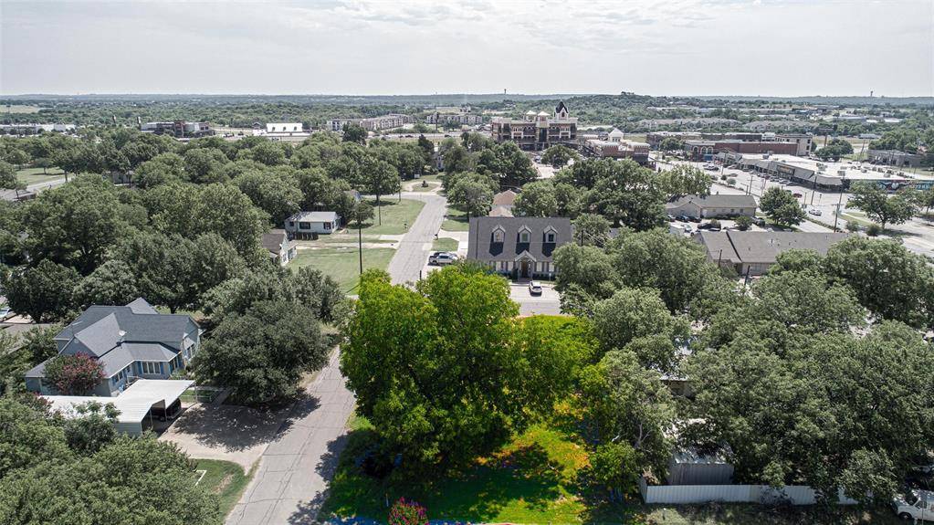 117 N Dobson Street, Burleson, TX 76028