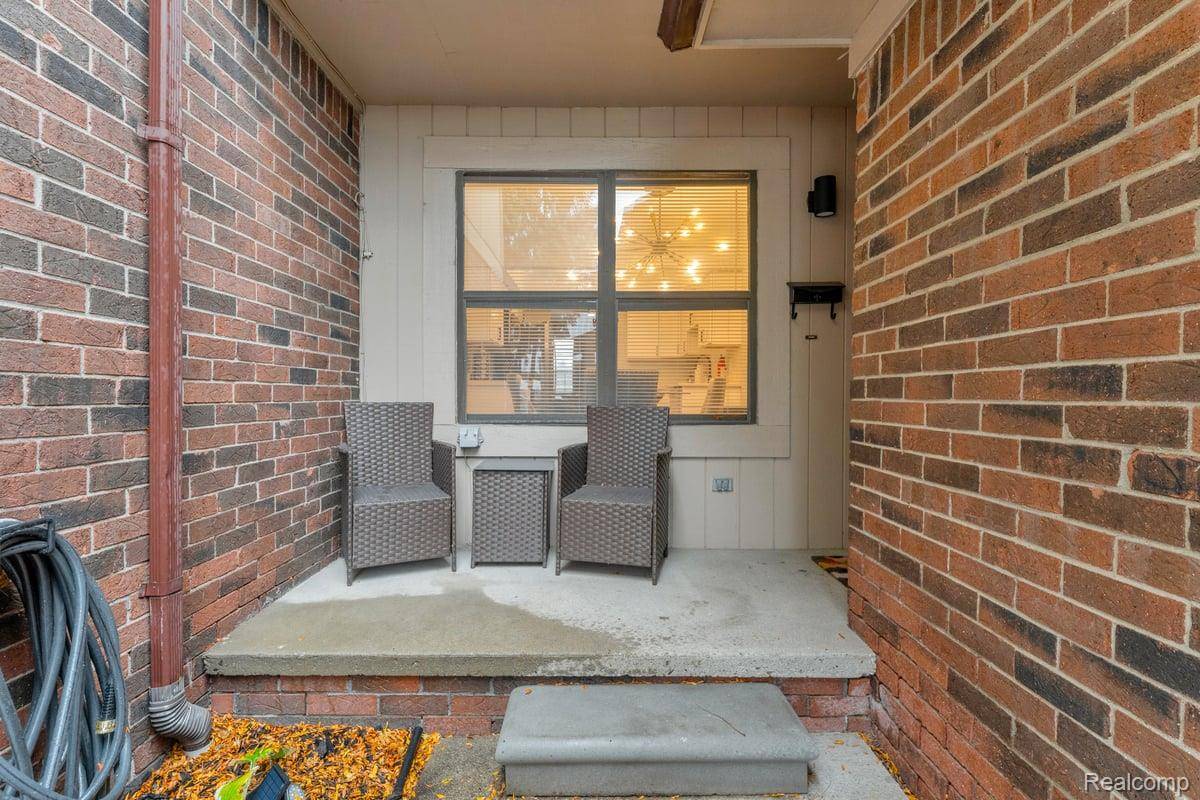 Detroit, MI 48207,3160 Woods CIR