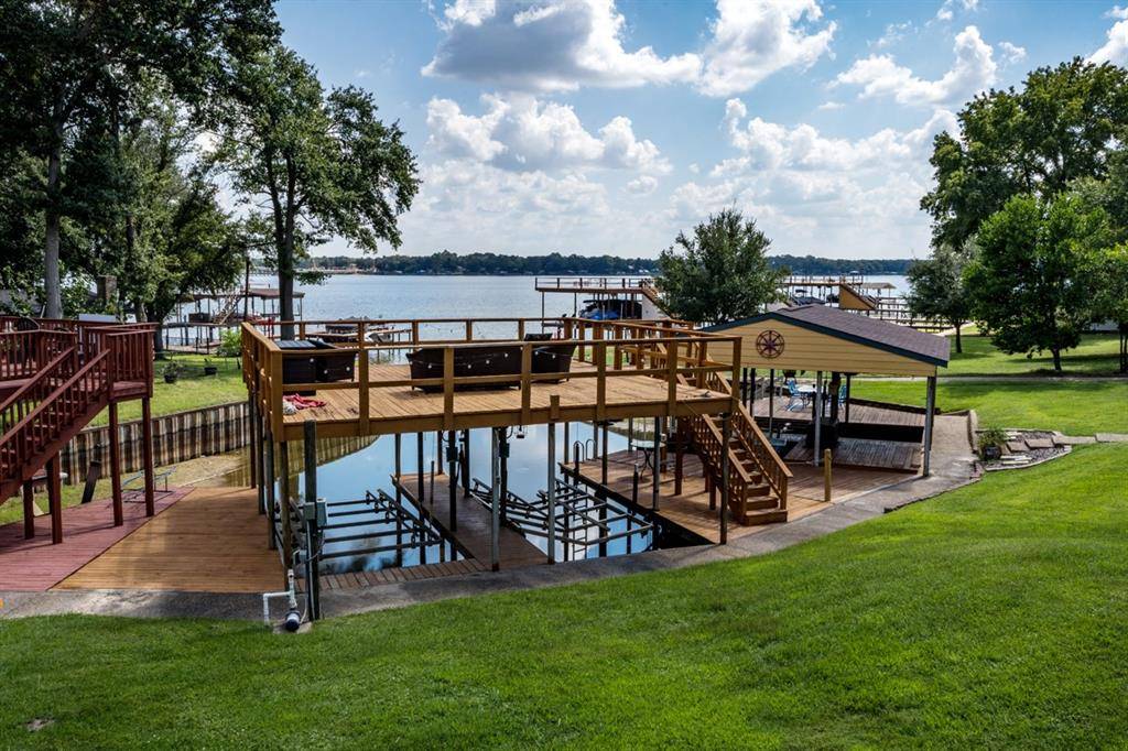 Mabank, TX 75156,301 Lake Front Drive