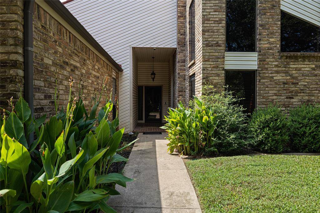 Bedford, TX 76021,3827 Ashbury Lane