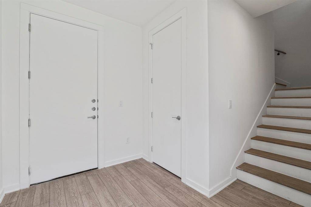 Dallas, TX 75208,410 W 9th Street #205