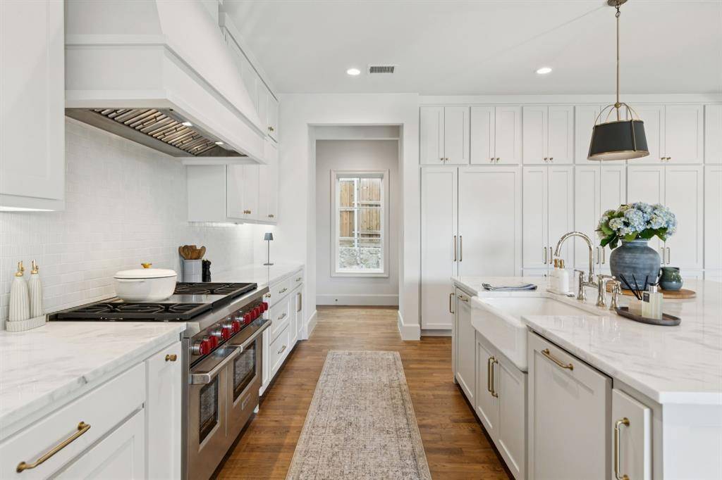 Dallas, TX 75238,9510 Still Creek Lane