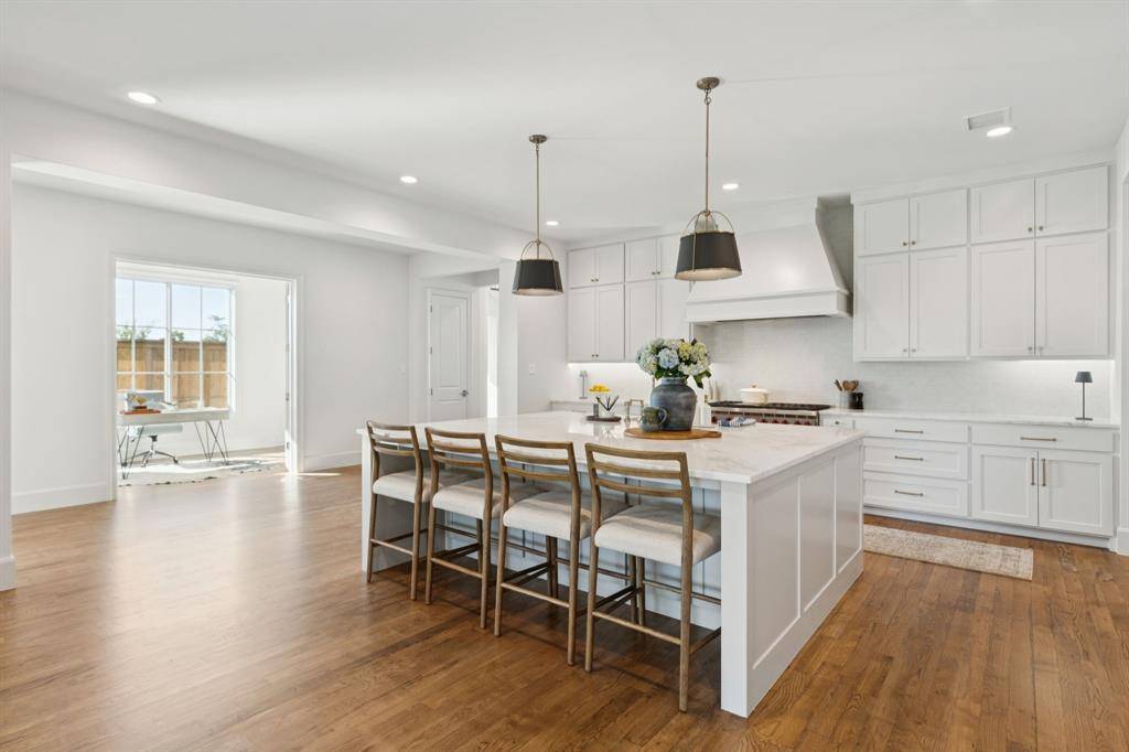 Dallas, TX 75238,9510 Still Creek Lane