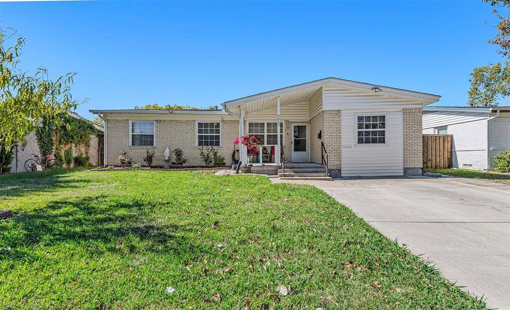 Dallas, TX 75228,9865 Marlin Drive