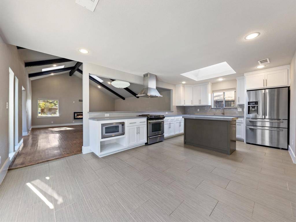 Dallas, TX 75248,7109 Canongate Drive