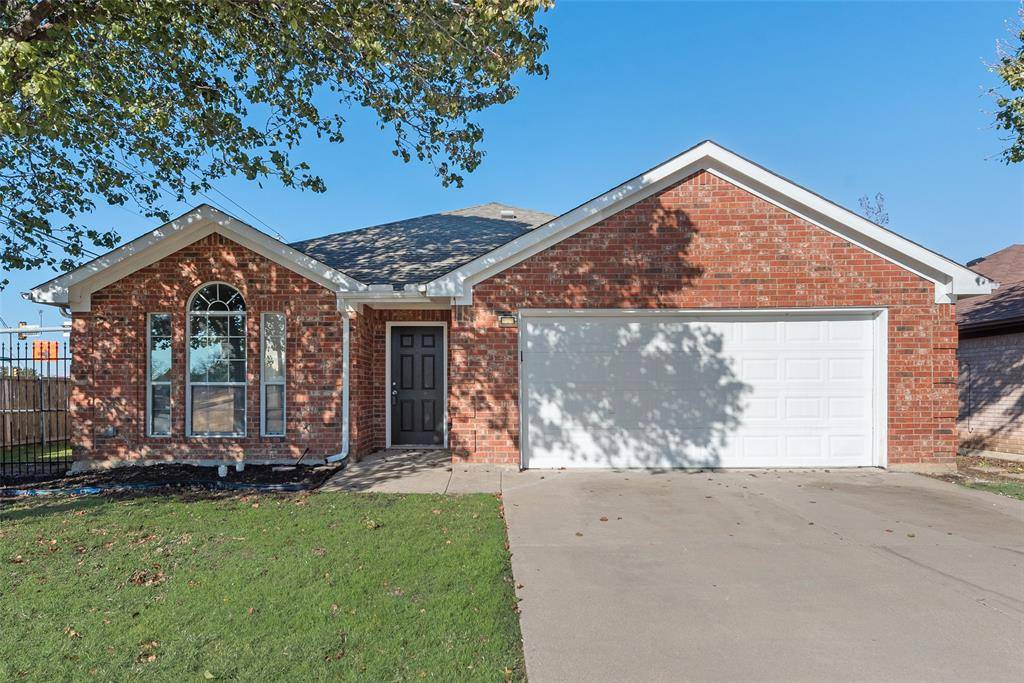 Saginaw, TX 76179,824 Bridle Trail