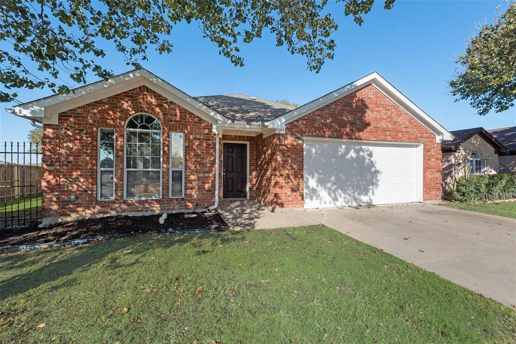 Saginaw, TX 76179,824 Bridle Trail