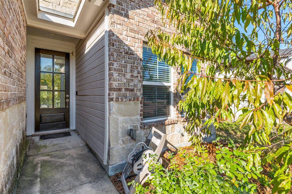 Dallas, TX 75212,4019 Soloman Drive