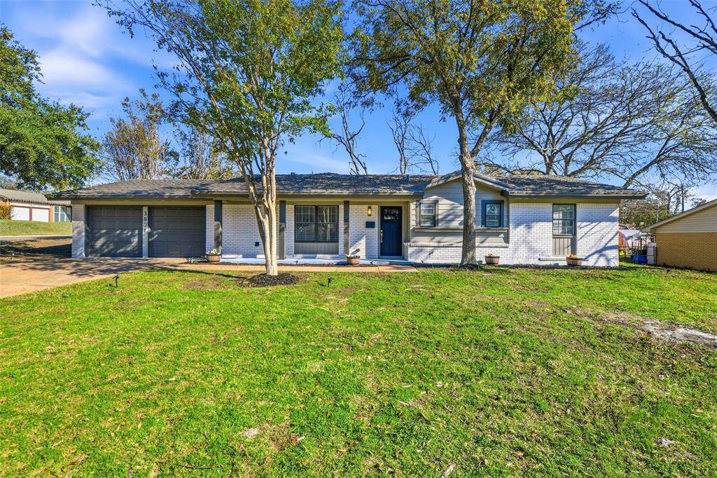 Benbrook, TX 76116,3801 Palomino Drive