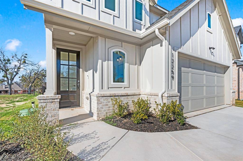 Fort Worth, TX 76179,12259 Ross Calhoun Drive