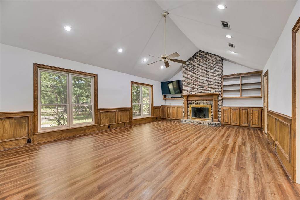 Terrell, TX 75160,9712 County Road 2432