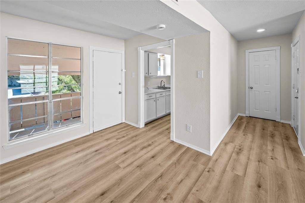 Dallas, TX 75230,10574 High Hollows Drive #265