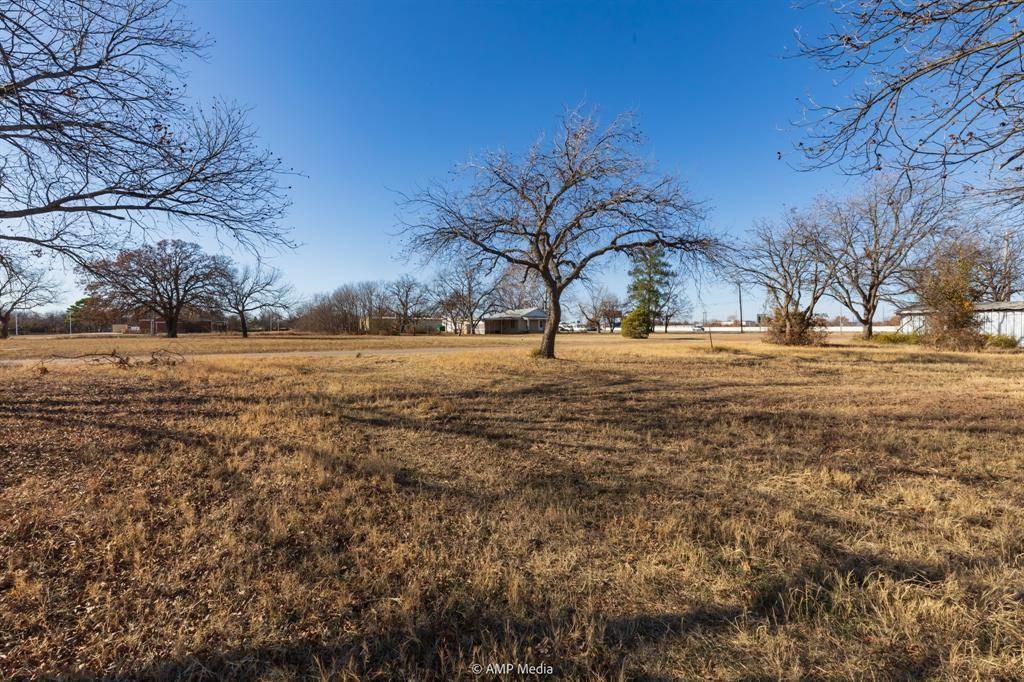 Clyde, TX 79510,309 S Access Road