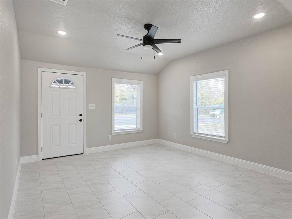 Fort Worth, TX 76119,5011 Miller Avenue