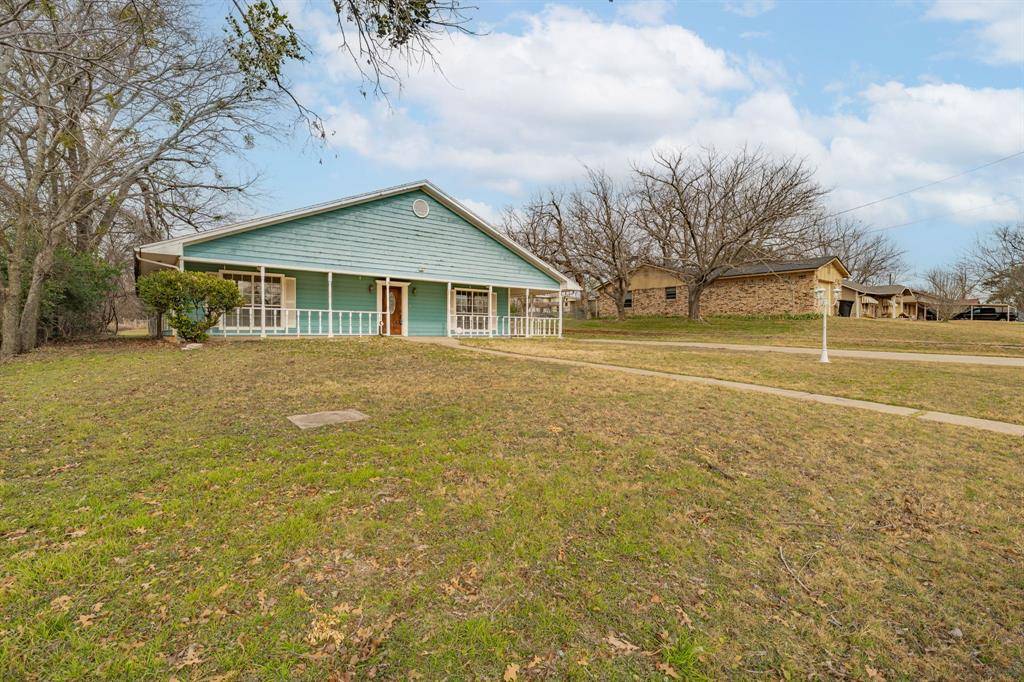 Weatherford, TX 76086,301 E 2nd Street