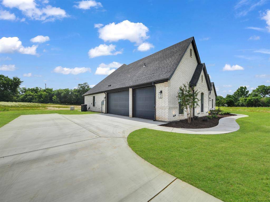 Weatherford, TX 76088,143 Desperado Way