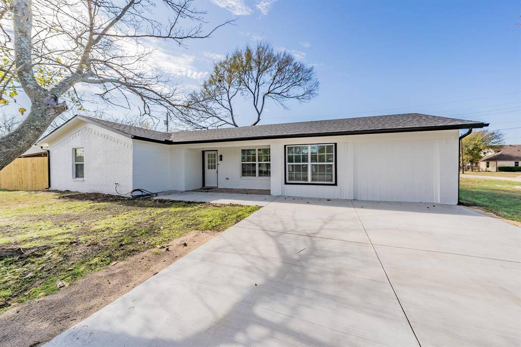 Venus, TX 76084,207 N Hickory Street