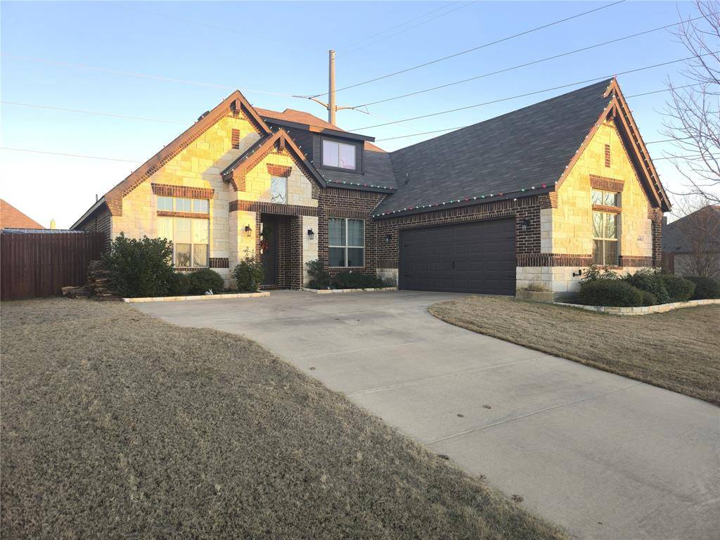 1441 Grassy Meadows Drive, Burleson, TX 76058