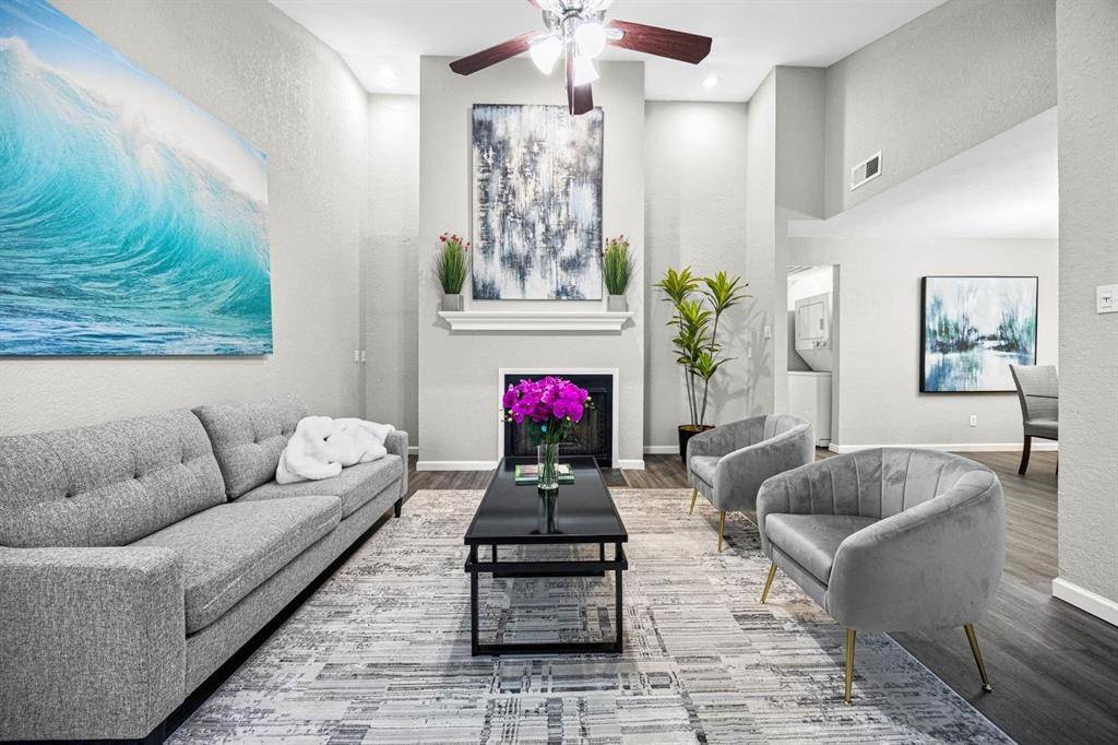 Dallas, TX 75214,218 N Beacon Street #108