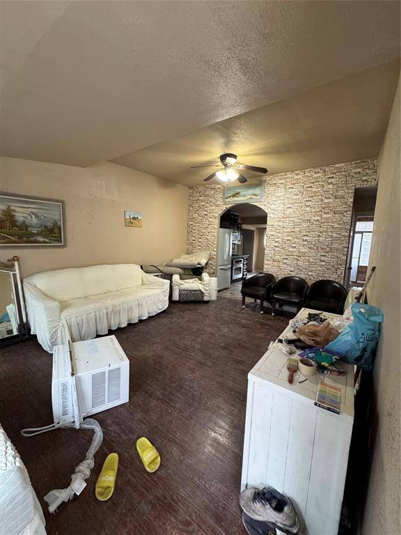 Fort Worth, TX 76105,2717 Avenue I