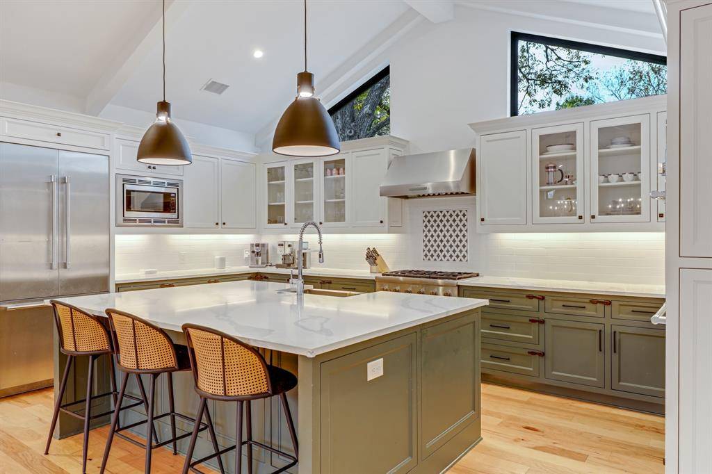 Dallas, TX 75218,8722 Forest Hills Boulevard