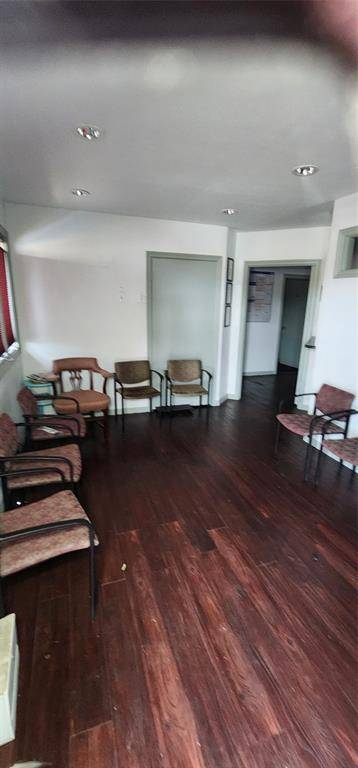 Mesquite, TX 75149,1050 N Beltline Road Road #101