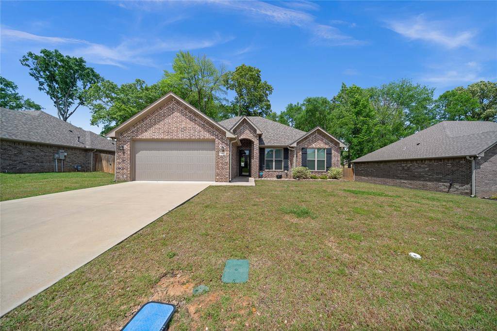 107 Rose Row, Winona, TX 75792