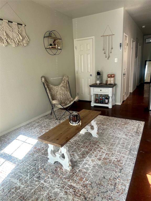 Weatherford, TX 76085,215 Price Lane