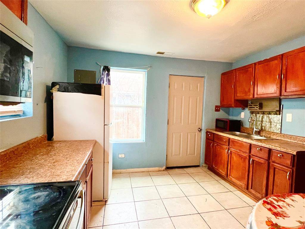 Dallas, TX 75216,4222 Opal Avenue