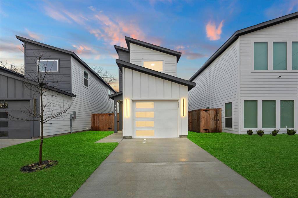 Dallas, TX 75215,6112 Carlton Garret Street