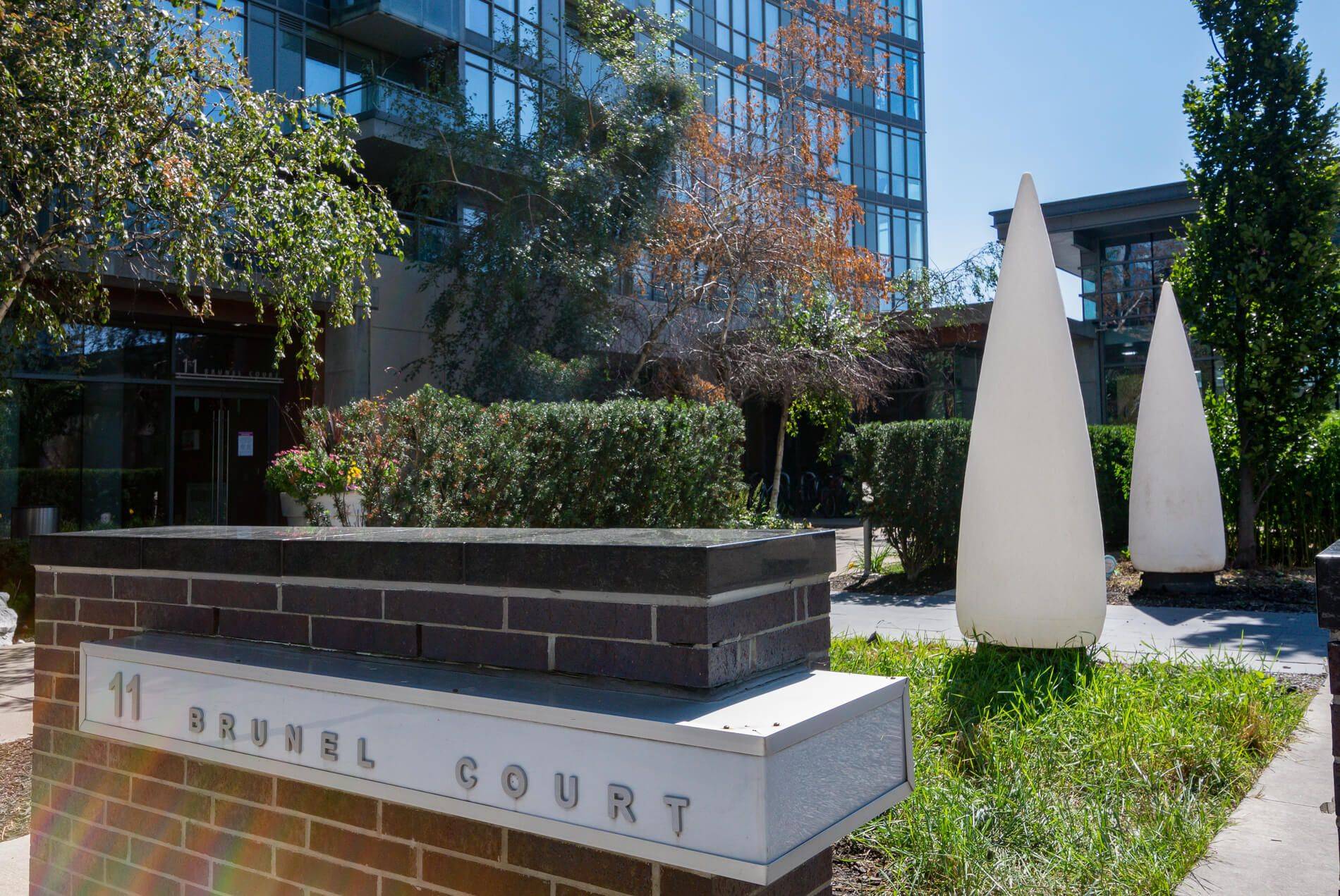 Toronto C01, ON M5V 3Y3,11 Brunel CT #4709