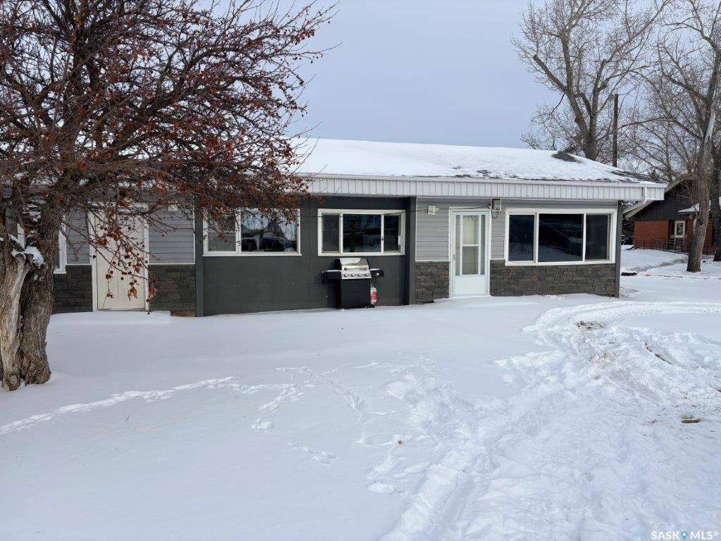 142 7th AVENUE SW, Eston, SK S0L 1A0