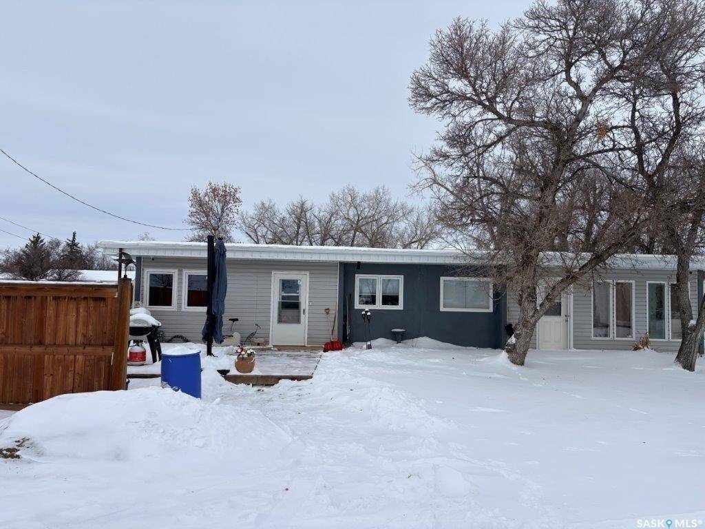 142 7th AVENUE SW, Eston, SK S0L 1A0