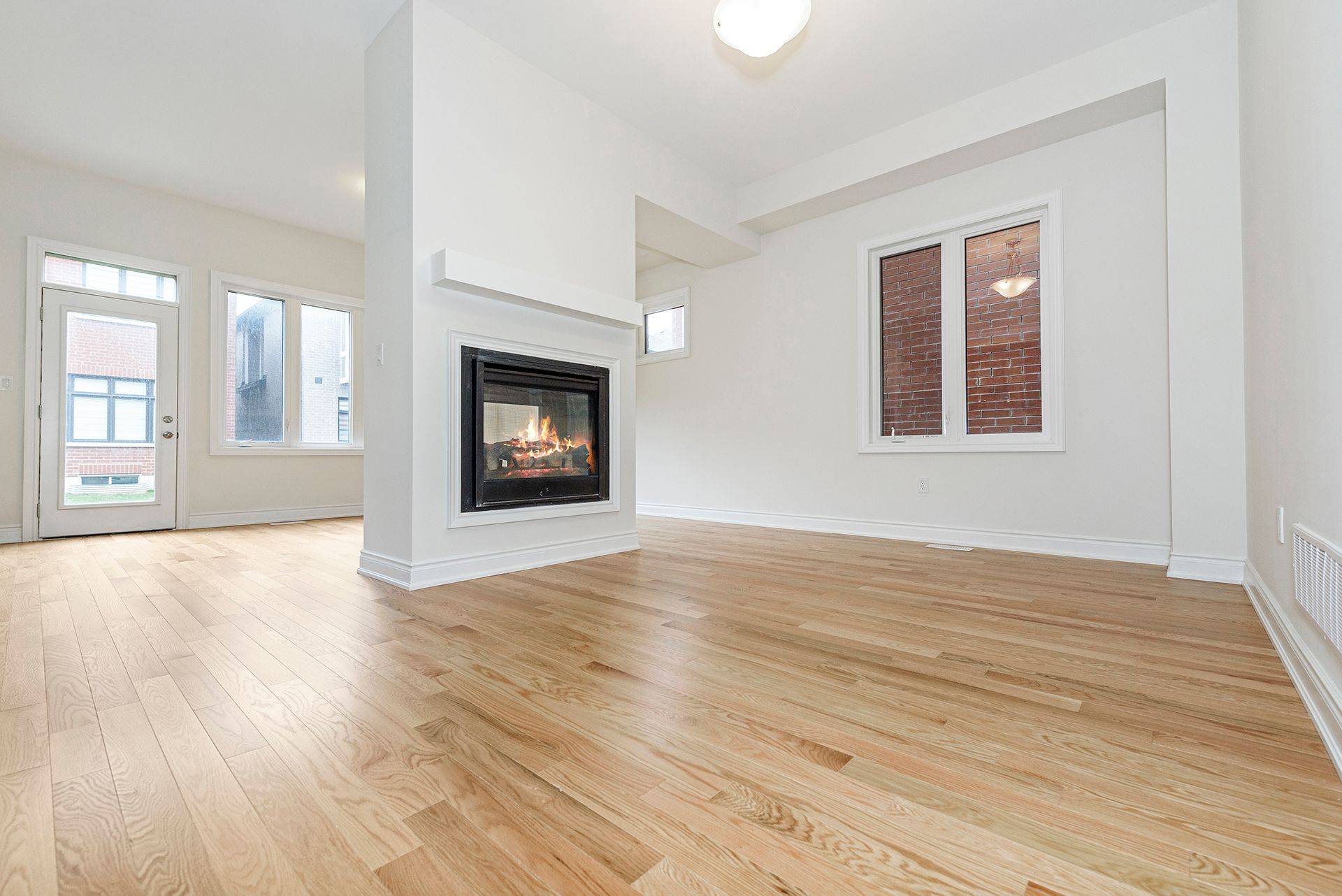 Oakville, ON L6H 6T3,1341 HYDRANGEA GDNS