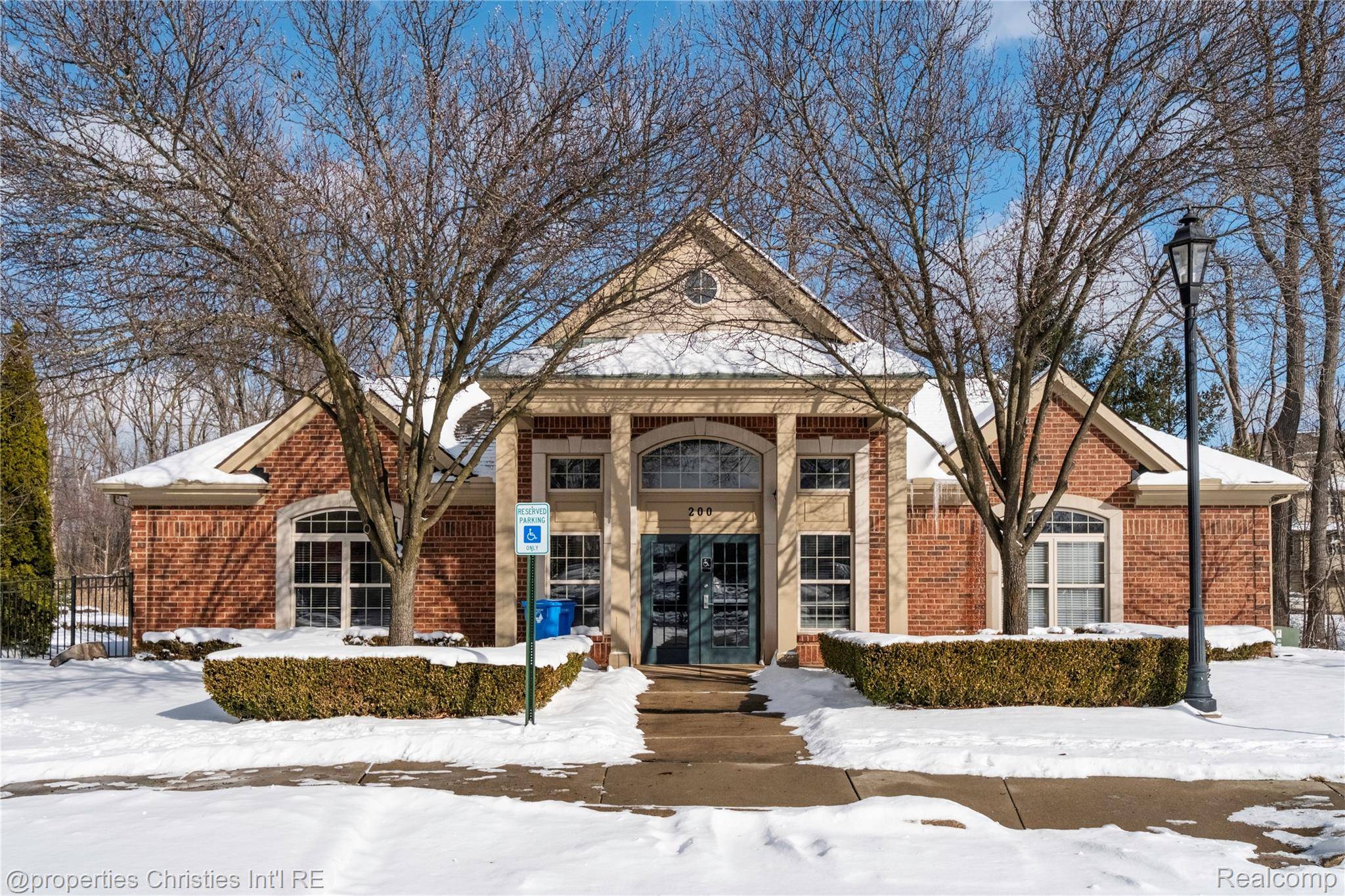 Walled Lake, MI 48390,160 Club House CIR #57