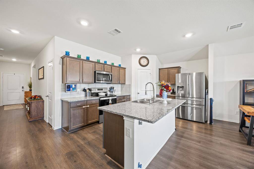 Lancaster, TX 75146,1942 Duskwood Drive