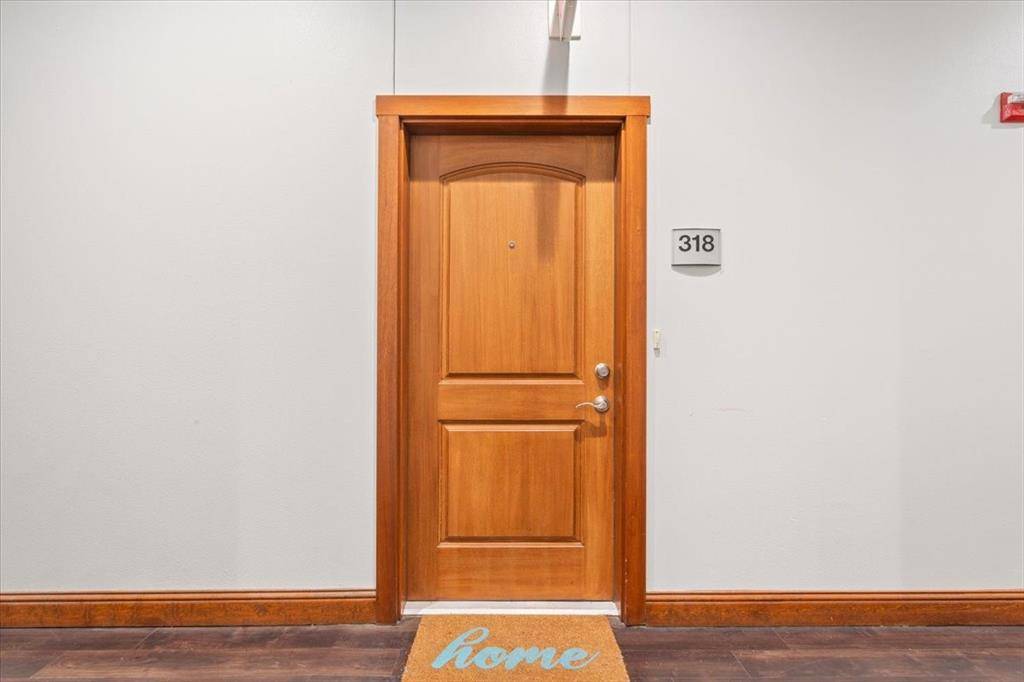 Waco, TX 76701,330 Austin Avenue #318