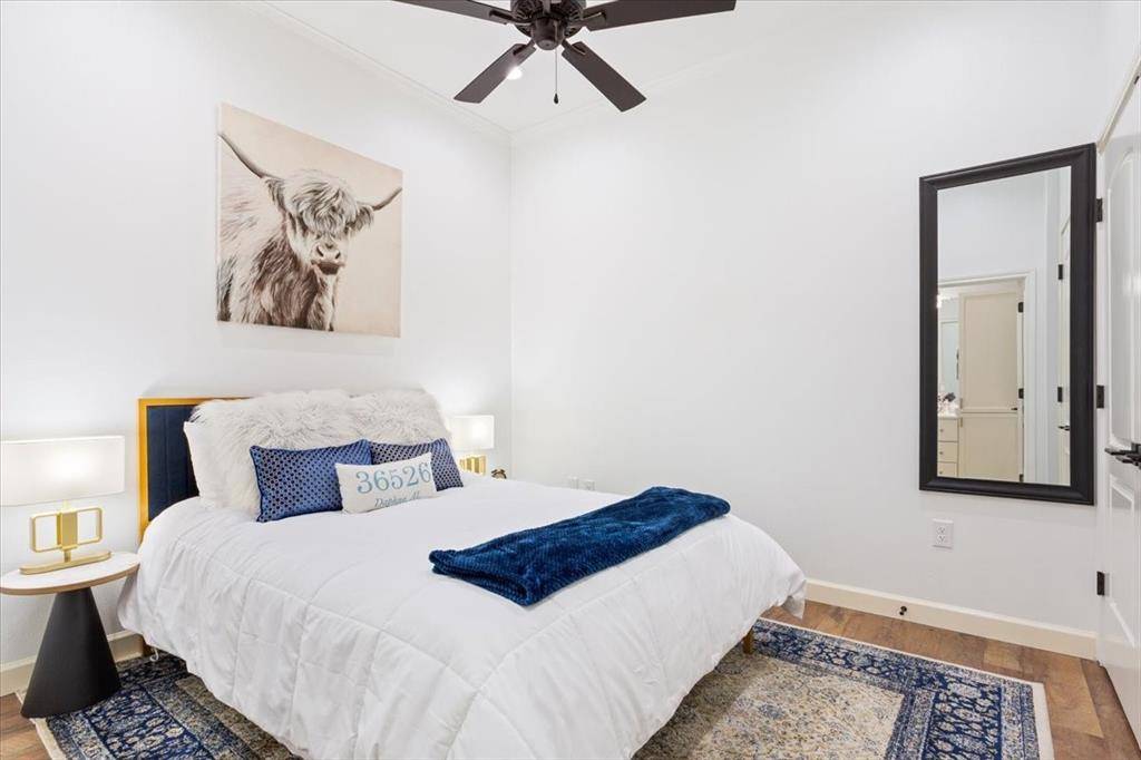 Waco, TX 76701,330 Austin Avenue #318