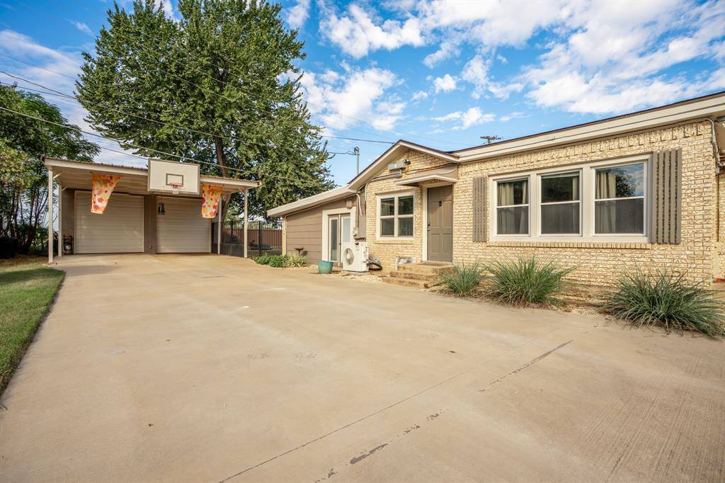 Mcgregor, TX 76657,1500 W 10th Street