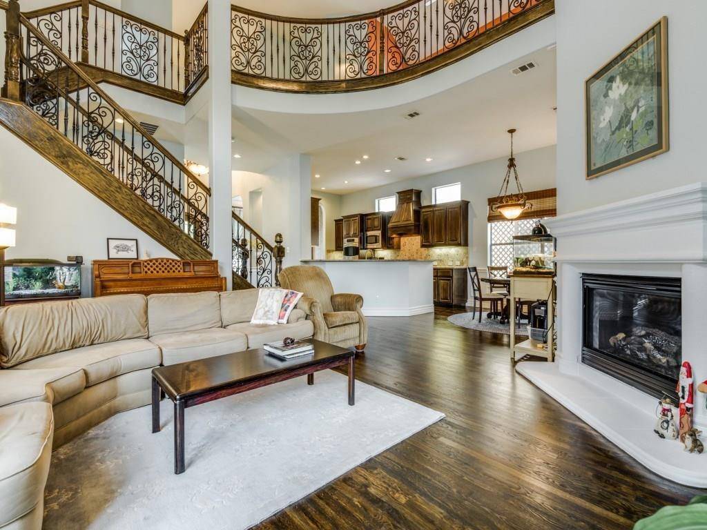 Plano, TX 75024,4561 Ethridge Drive